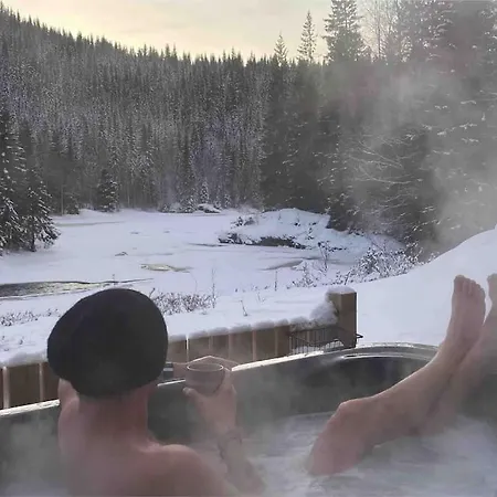 Campingplasser Adalsvollen Retreat -go Wild For A While, Private Nature Getaway Verdalsora